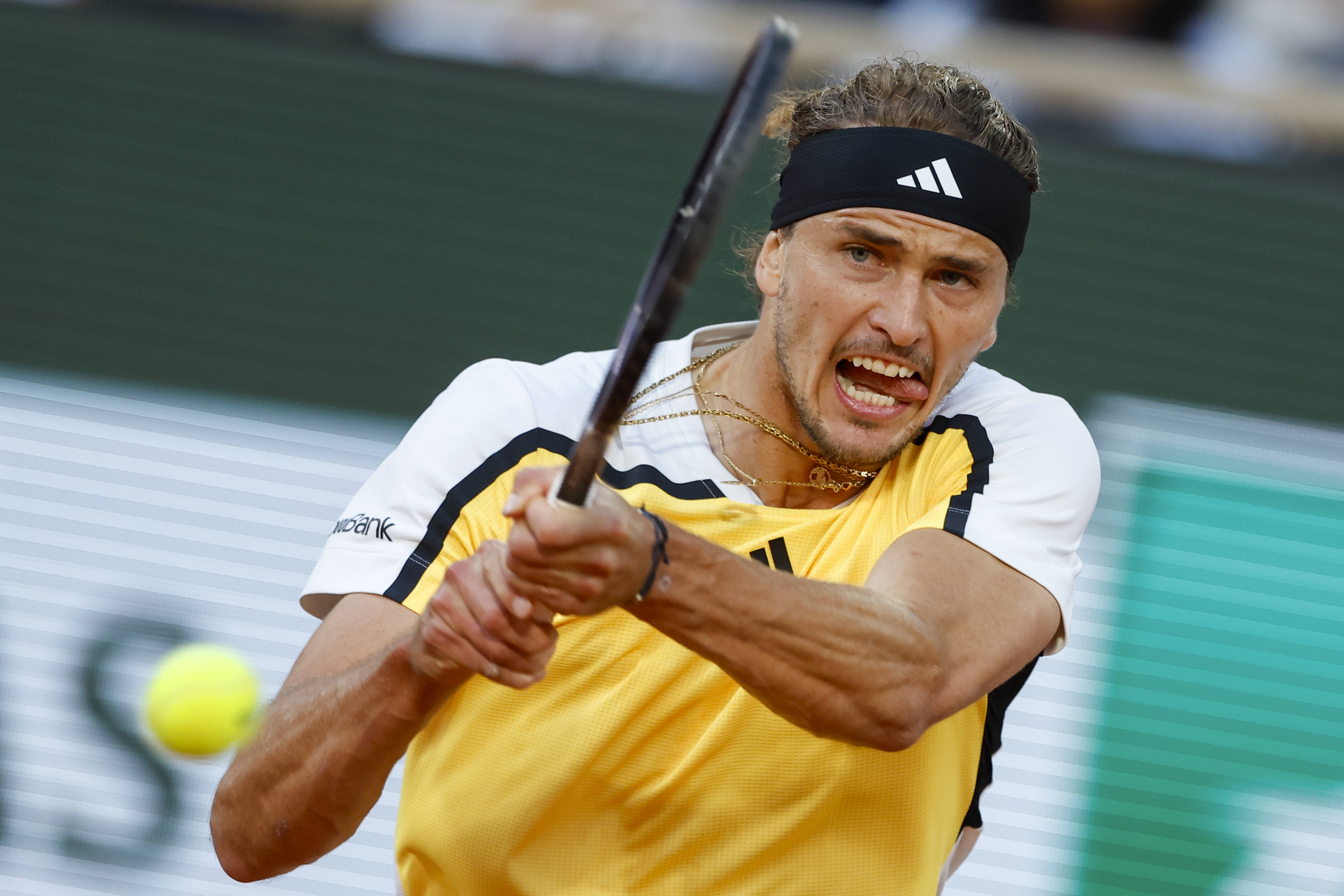 关于澳大利亚网球队险胜意大利网球队,兹维列夫统治全场的信息 关于澳大利亚网球队险胜意大利网球队,兹维列夫统治全场的信息